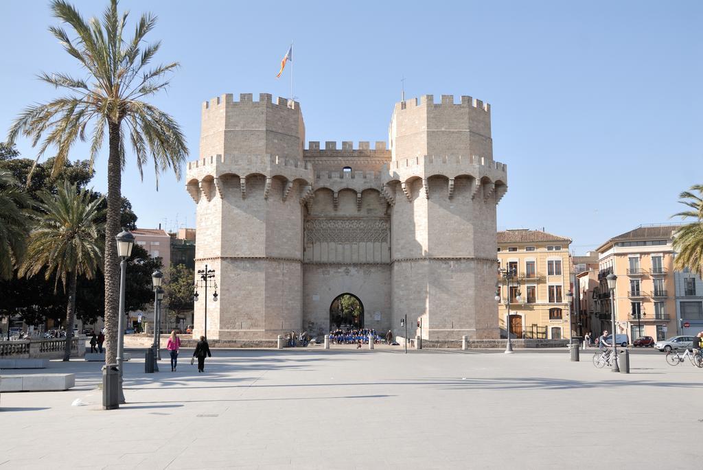 Travel Habitat Torres De Serrano Valencia Buitenkant foto